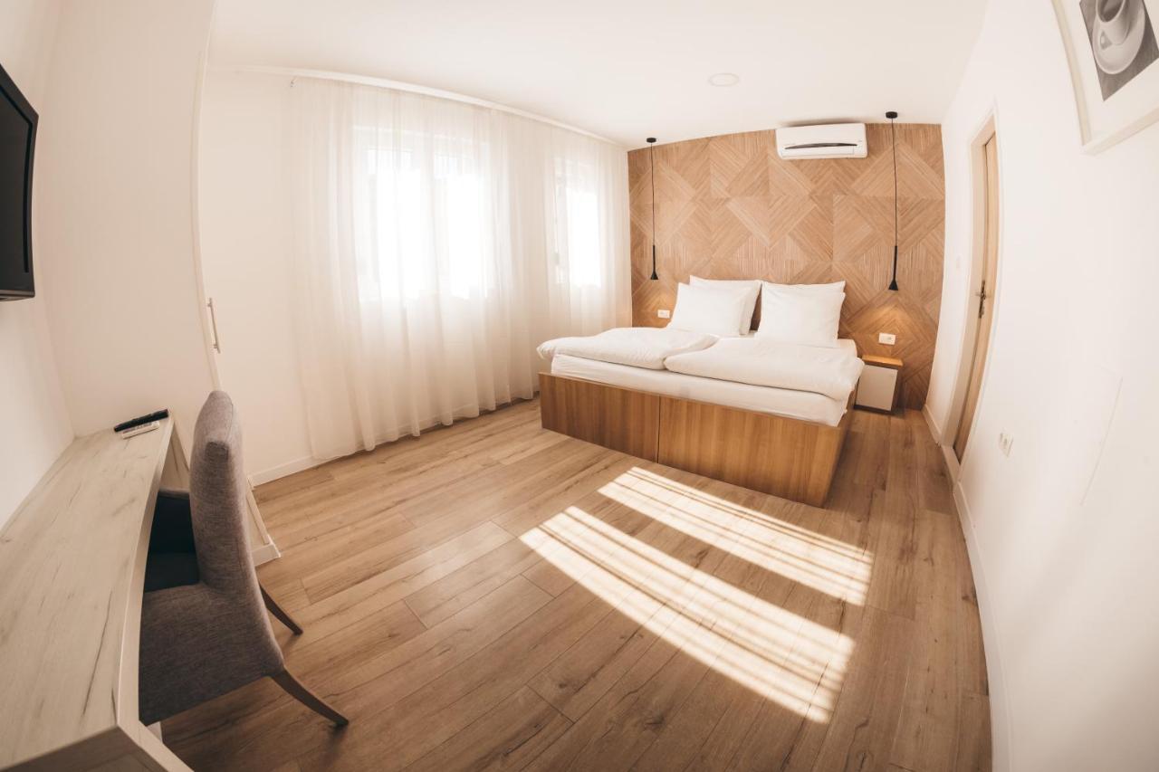 City Apartment One Mostar Bagian luar foto