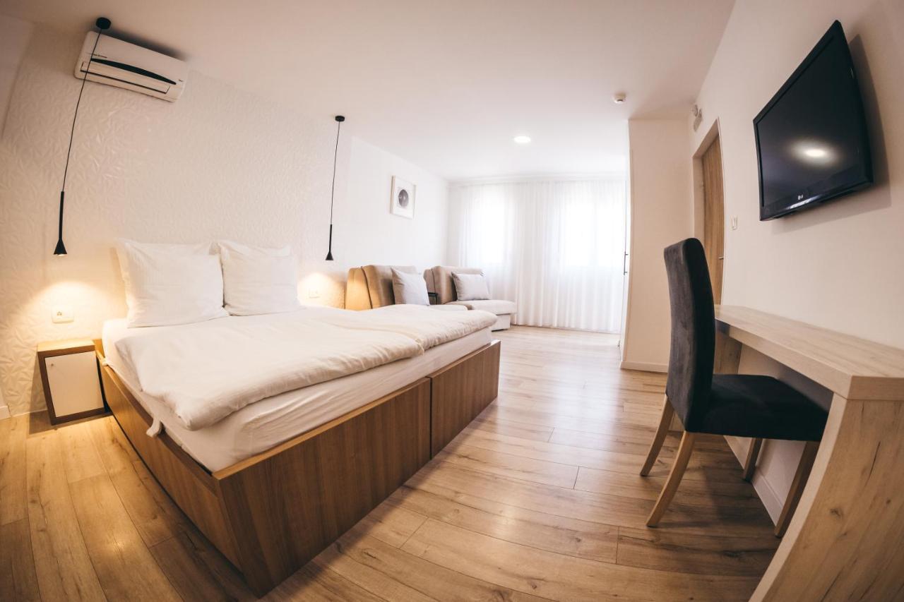 City Apartment One Mostar Bagian luar foto