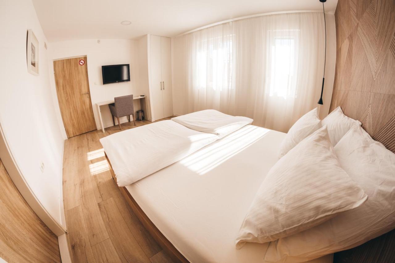 City Apartment One Mostar Bagian luar foto
